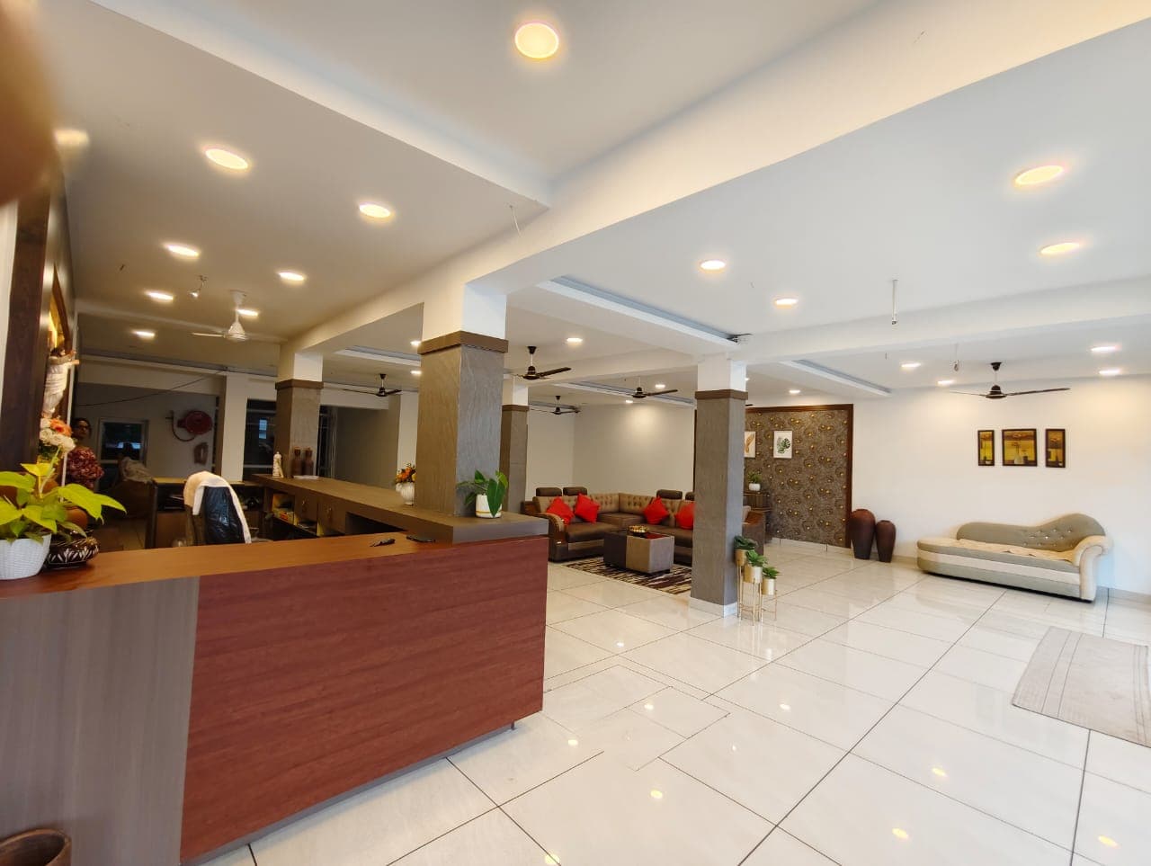 Idukki Castle Hotel - Nestled in the hills of Kumily